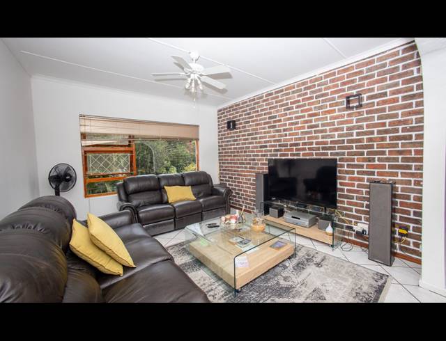 3 BEDROOM HOUSE FOR SALE IN NAHOON VALLEY PARK